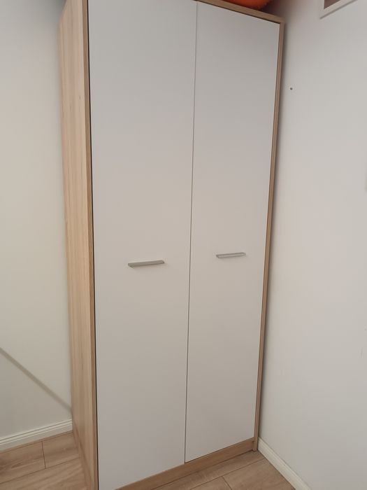 Szafa  o wymiarach 197/80/54,5