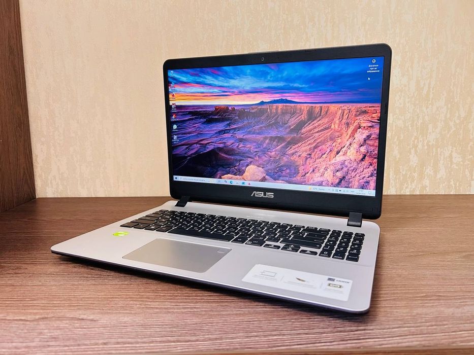 Asus / i5 / NVIDIA GeForce / DDR4 / SSD M2 / 15.6" FullHD