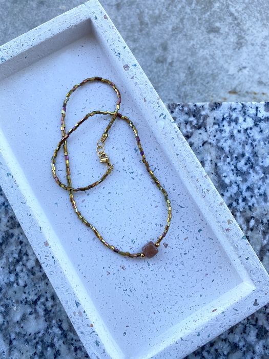 Naszyjnik z kamieniem naturalnym- turmalin, stal nierdzewna