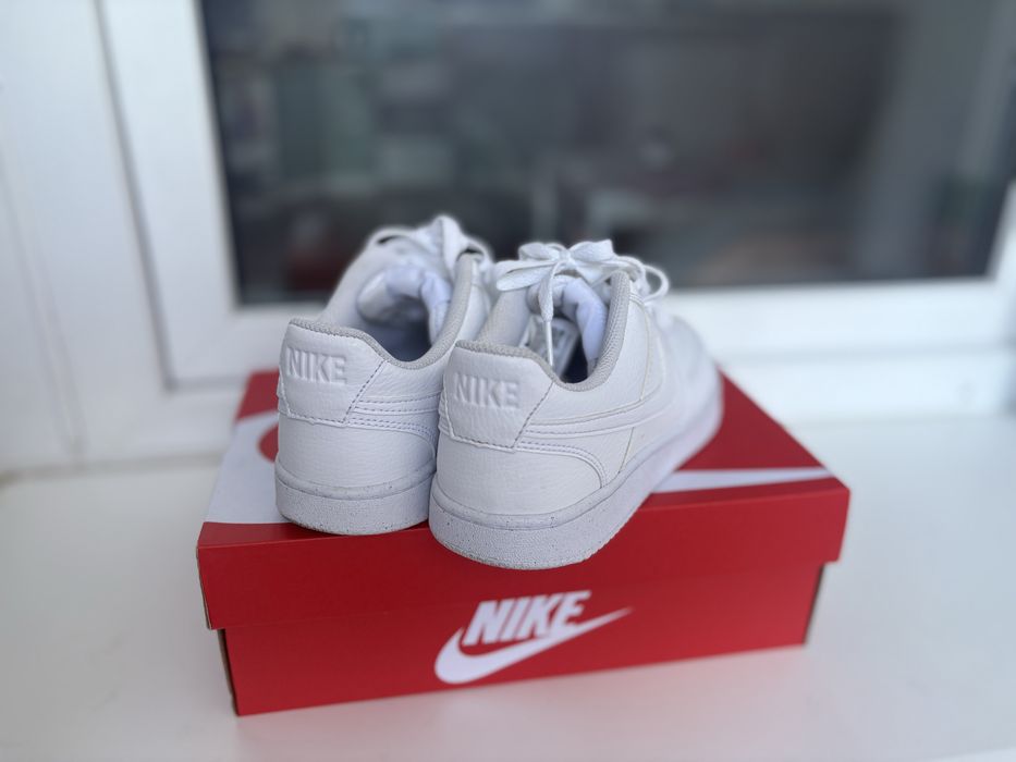 Кросівки жіночі Nike