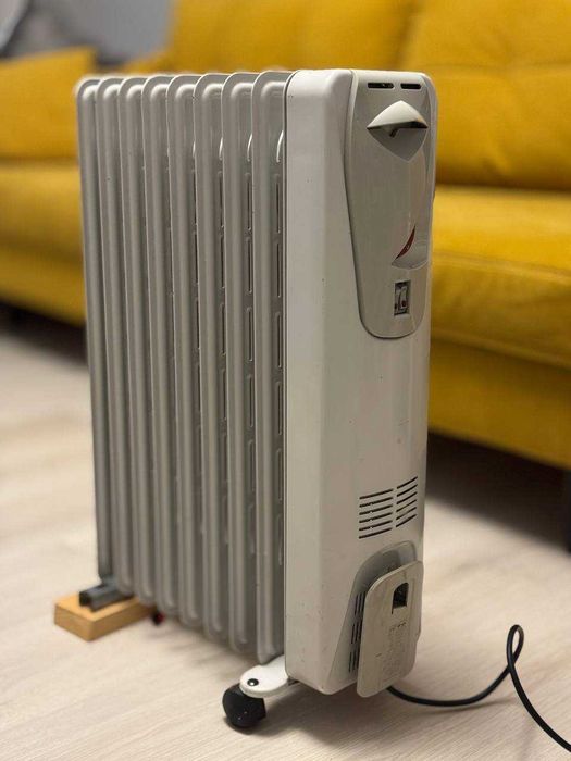 Обігрівач масляний 9 секцій | Робочий | 2000 Вт