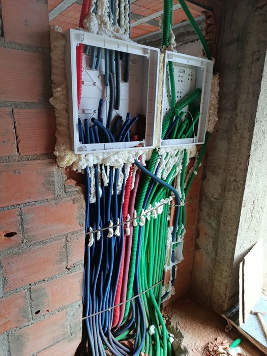 Eletricidade e canalização