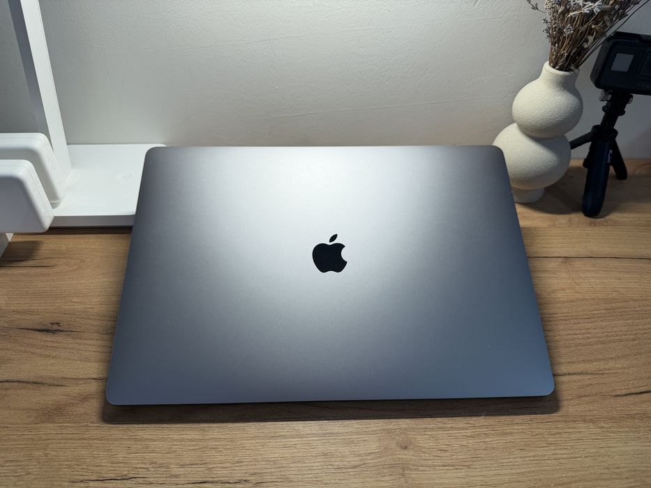 MacBook Pro 16’ 2019 Intel i7 16Gb 512Gb Radeon 4Gb
