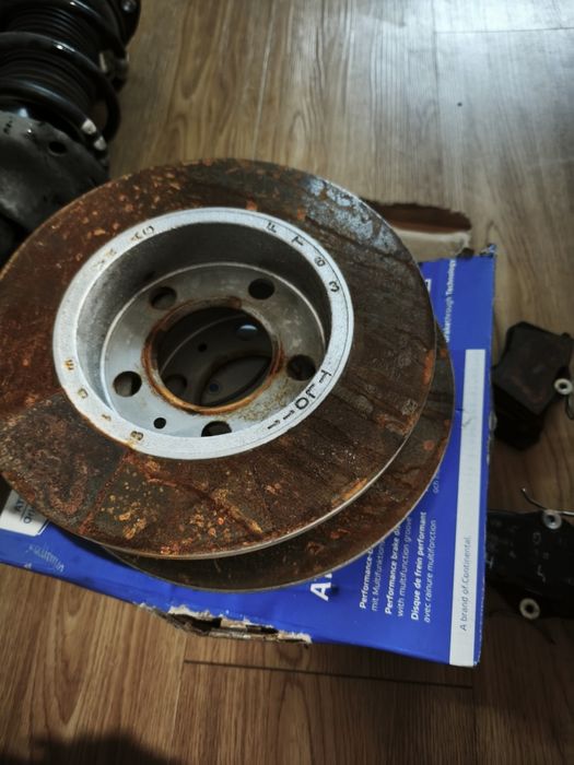 Discos traseiros 8km