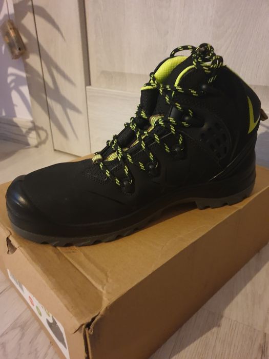 Obuwie robocze trzewiki skórzane r 44