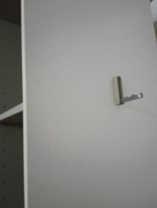 Móvel  Estreito e Alto