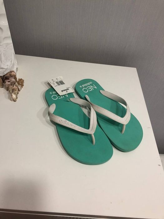 Вьетнамки Adidas, шлепанцы Адидас 39-40, us 7, uk 7