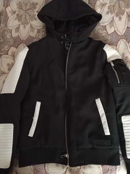 Продам чоловічу зимню куртку