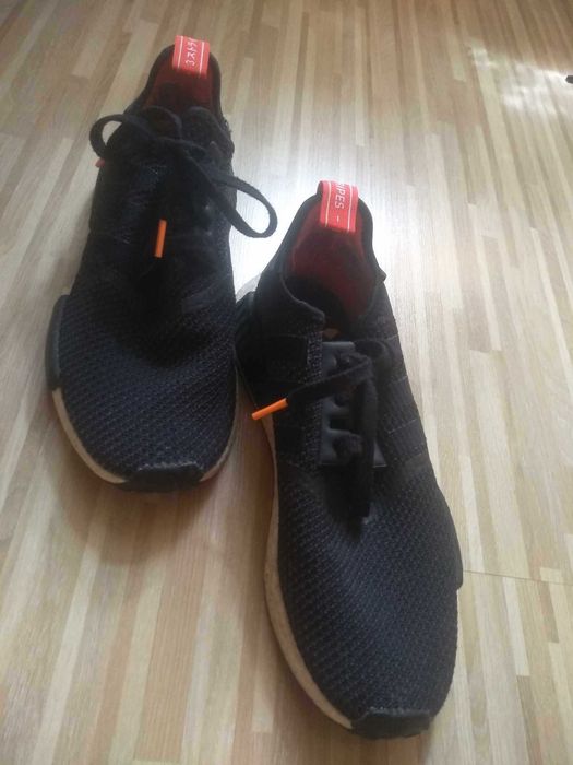 Buty adidas NMD R1