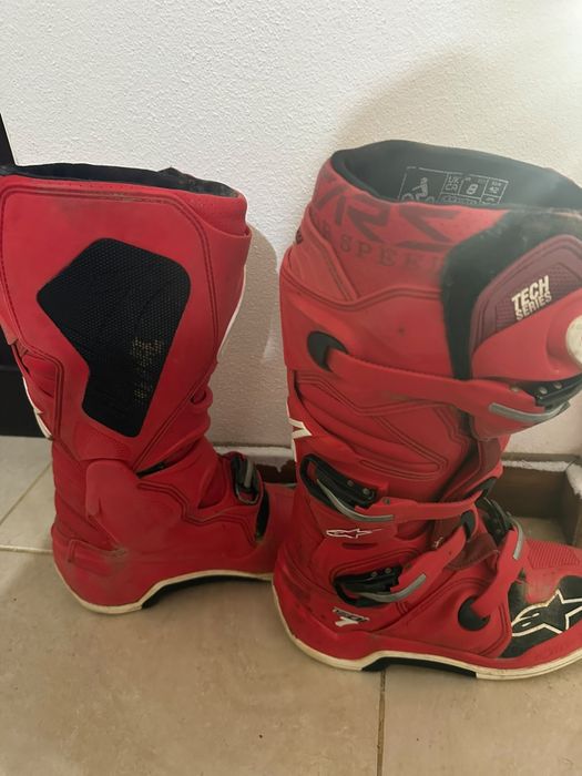 Botas de motocross e material