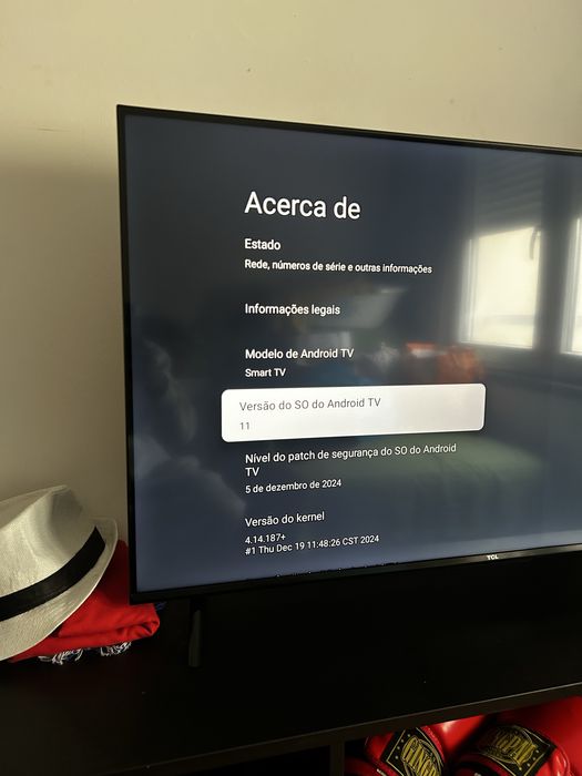 Smart tv TLC 4K UHD 43” Preto