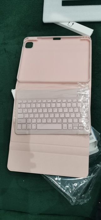 Etui z klawiaturą Bluetooth do iPada 10.9 / Pro 11 Różowe SET