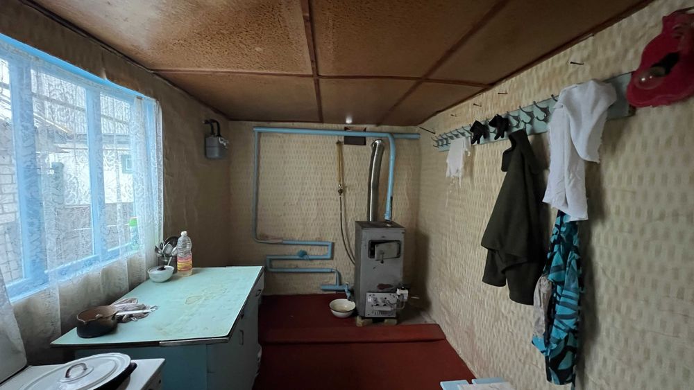 Продаж будинку в селі Русанів, 3 кімнати, газ, ділянка 25 соток, центр