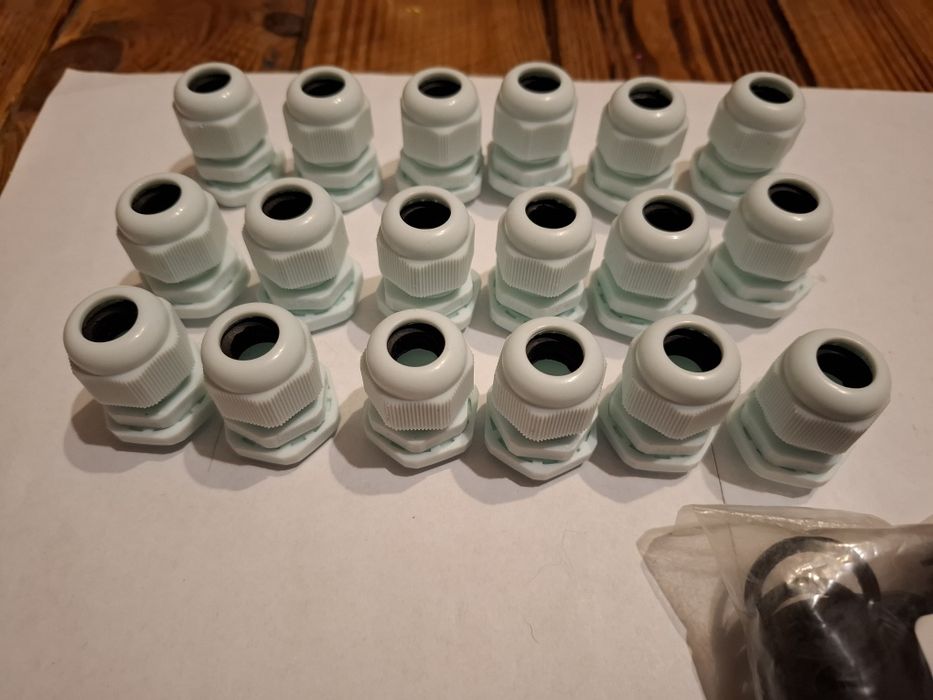 Dławik do kabli 18 sztuk