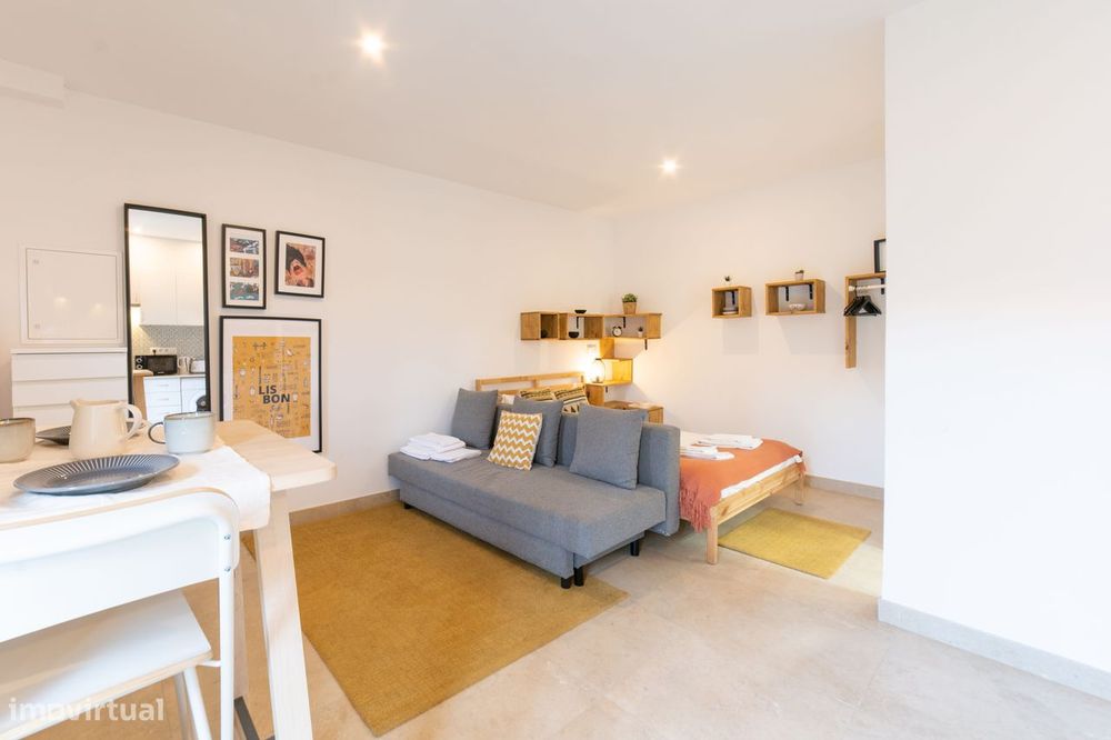 Apartamento T0 à venda na Rua Maria Pia
