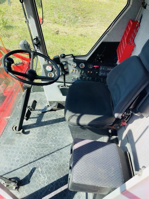 Комбайн MASSEY FERGUSON 28 Hydro