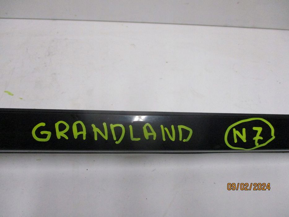 Listwa Szyby Czołowej Opel Grandland N7 Yp00051480