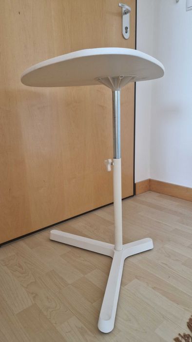 Mesa branca IKEA extensivel - modelo Svartasen