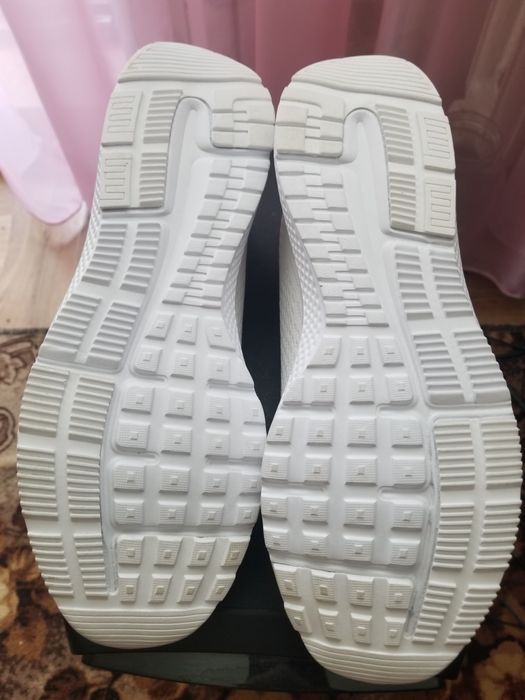 Кроссовки Fila, белые