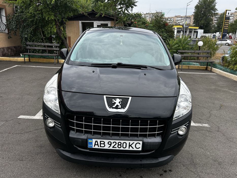 Продам Пежо 3008 1.6 HDI 2011
