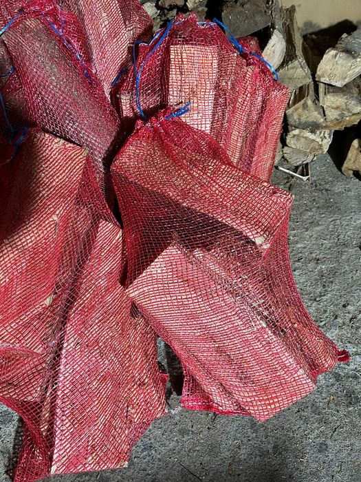 Lenha de Carvalho Seca em Sacos | 10 kg