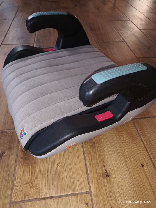 Бустер (автокрісло)