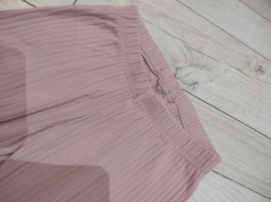 Prążkowane spodnie dziewczęce