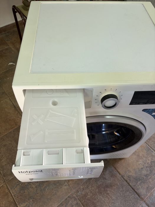Máquina de Secar Roupa Hotpoint Ariston 8 kg | Bomba de Calor | Inverter