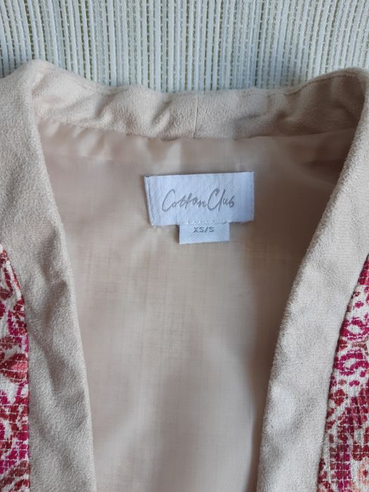 Стильний етно-жилет cotton club у стилі бохо / укорочена безрукавка з принтом.