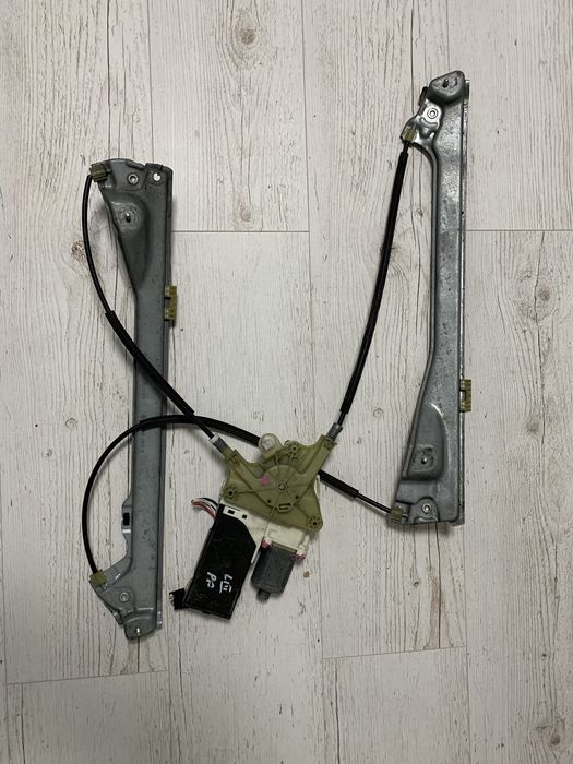 Mechanizm podnośnik szyby silniczek prawy przód laguna III