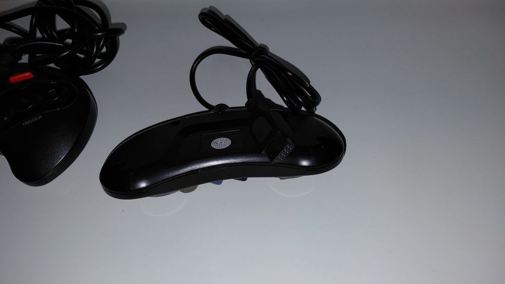 Геймпади 2шт для Sega