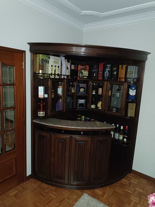 Mobília usada estilo clássico