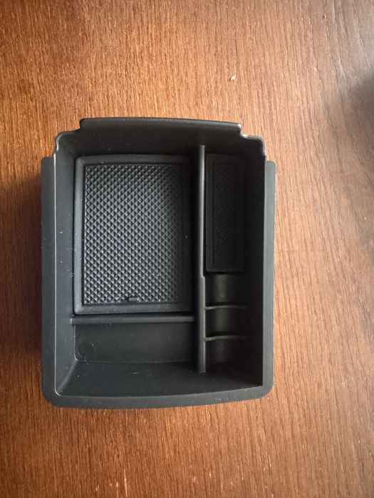 Вставка в підлокітник VW Golf/Tiguan