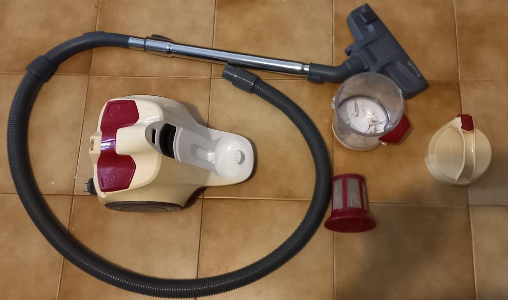 Aspirador Kunft com boa aspiração