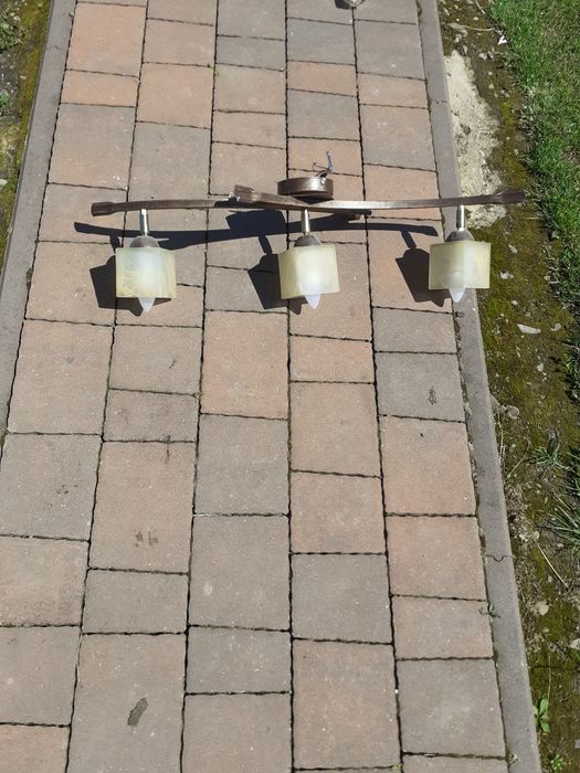 Lampa sufitowa z żarówkami