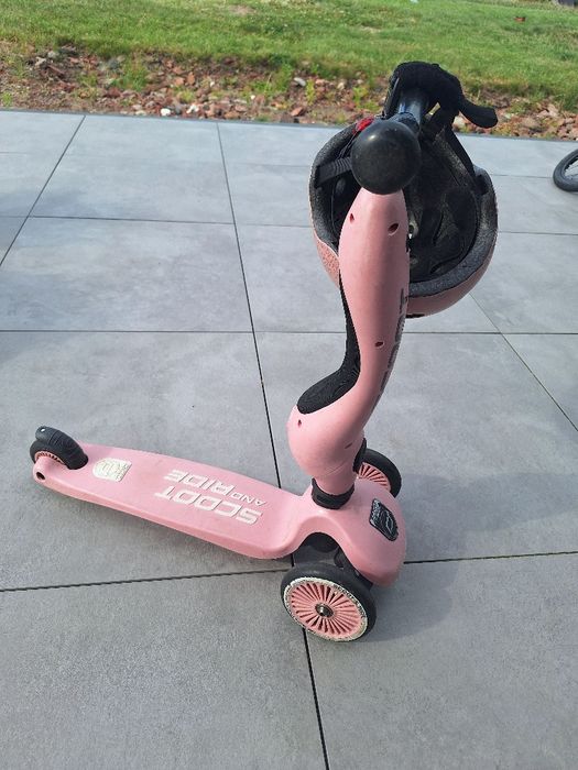 Hulajnoga Scoot and Ride z kaskiem