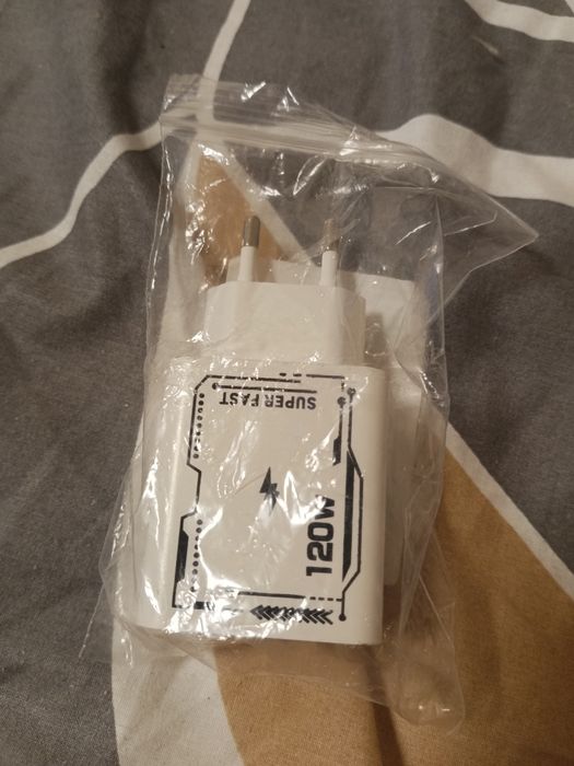 Лот техніки потужний