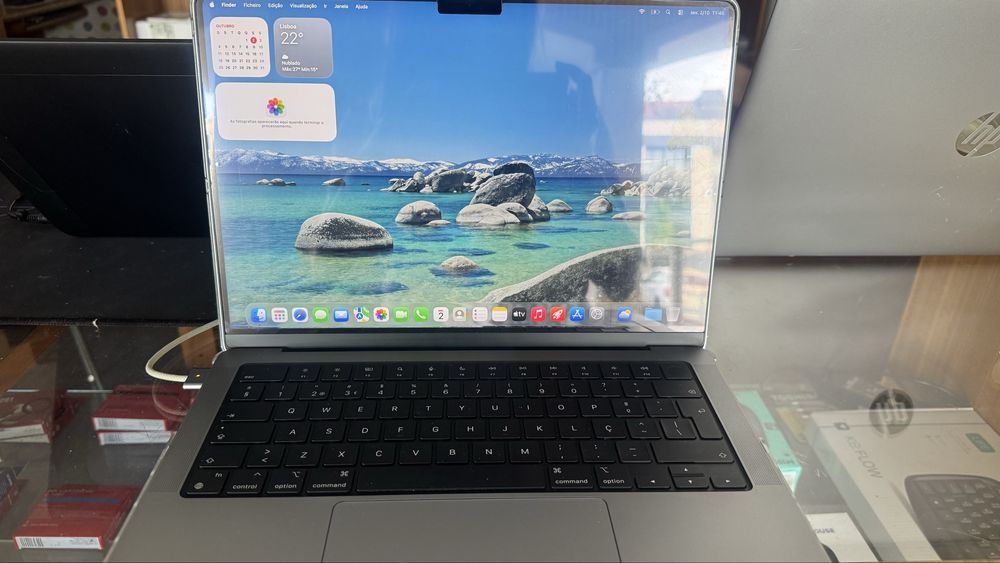 Apple Macbook Pro M2
