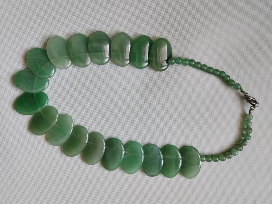 Продам бусы из натуральных камней аметист, нефрит, агат.