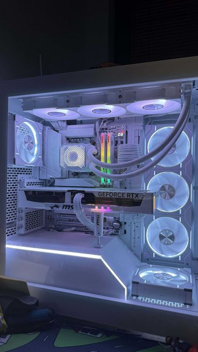 Komputer Ryzen 7 9800X3D RTX 5070 Ti 16GB DDR5 32GB