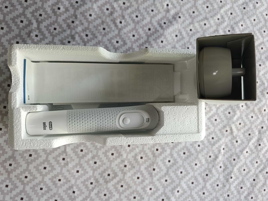 Szczoteczka elektryczna Oral B Vitality 100 Braun