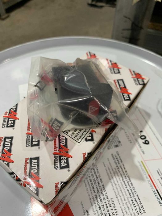 кнопка аварийной сигнализации astra a