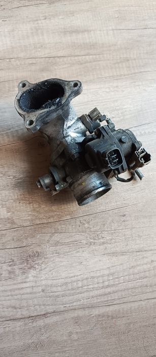 Дросельна заслонка авенсіс 2.0 д4д дроссельная toyota avensis 2.0 d4d