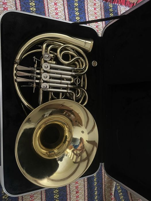 Trompa Dupla de Estudante com Campânula Removível.  Gear4music