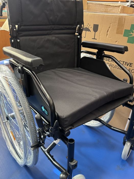 Wózek inwalidzki aluminiowy nowy