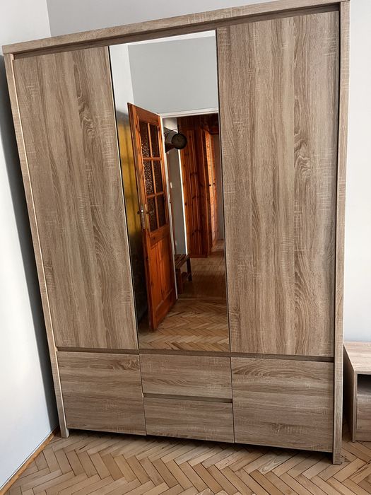 Meble komplet dwie szafy i trzy łóżka