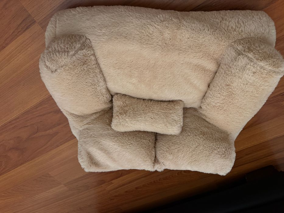 Cama para gato em bege