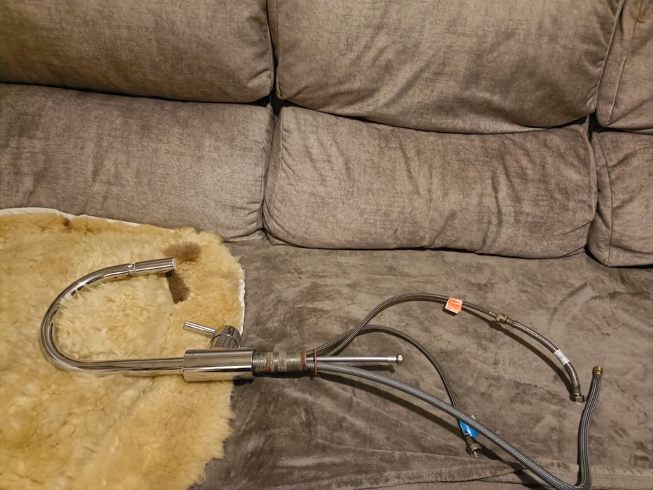 Torneira cromada para cozinha