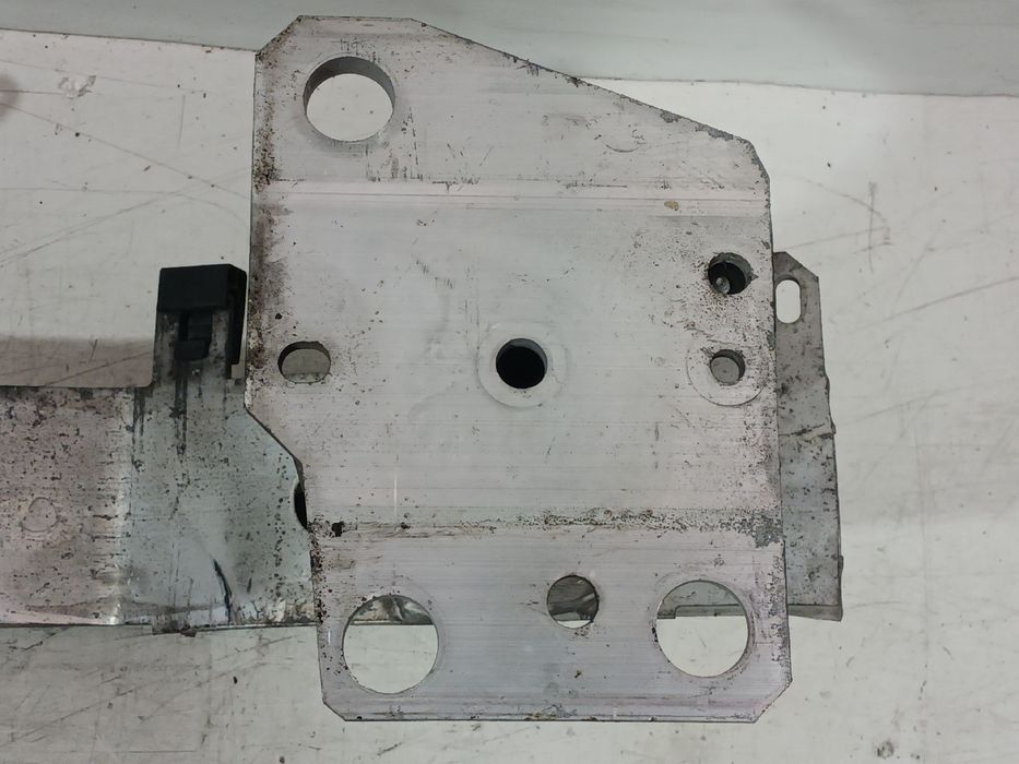 Reforço pára-choques frente RENAULT Megane III (BZ0_)