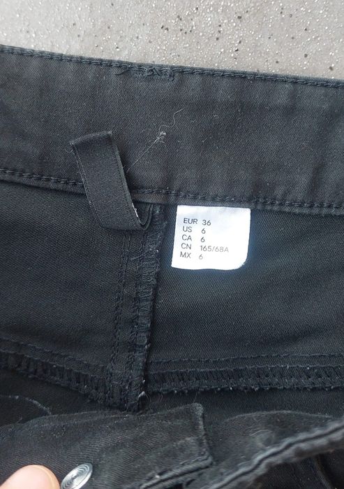 Spodnie jeansowe wysoki stan dziury dopasowane S 36 H&M